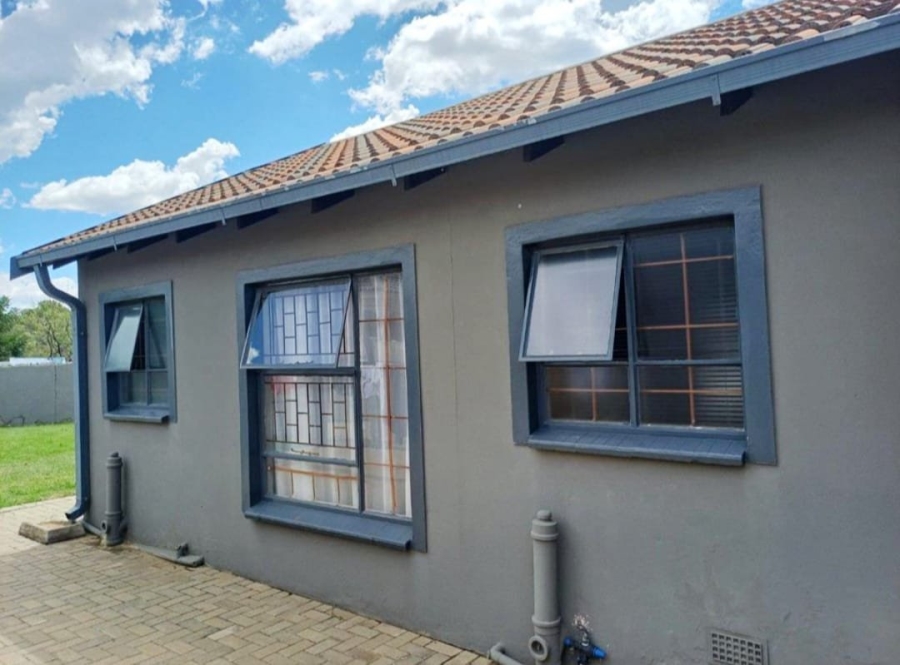 3 Bedroom Property for Sale in Pinehaven Free State